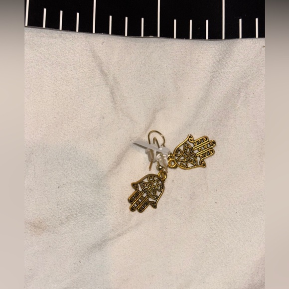 Neiman Marcus Gold Floral Cluster Earrings - Picture 2 of 6